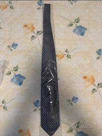 Cravatta 100% seta pura grigia