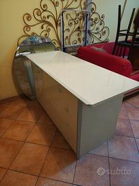 Cassettone con specchiera