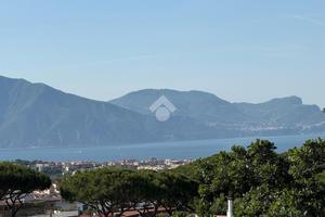 5 LOCALI A ERCOLANO