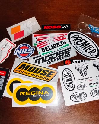 stickers vari e portachiavi 