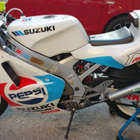 Suzuki rgv 250 Vj21A (K) Pepsi 1989
