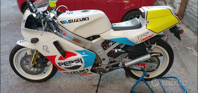 Suzuki rgv 250 Vj21A (K) Pepsi 1989