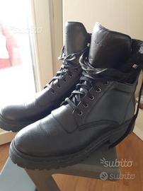 Anfibi Moncler neri n. 40