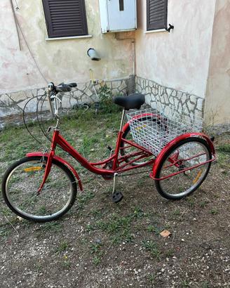 BICICLETTA TRE RUOTE
