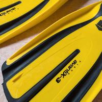 Pinne sub Mares Avanti X3