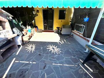 Casa indipendente di 90 m² con 4 locali e posto au