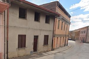 Indipendente unico livello sottotetto e cortile