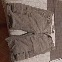 pantaloncini corti grigi con trama. Esprit