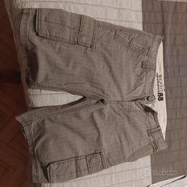 pantaloncini corti grigi con trama. Esprit