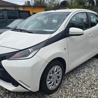 Toyota Aygo 1.0 VVT-i 69 CV 5 porte x-cool