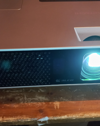 Videoproiettore Hitachi proiettore molto luminoso