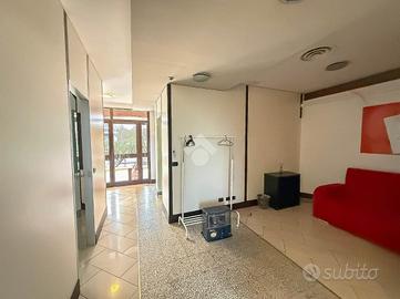 NEGOZIO A GORGONZOLA