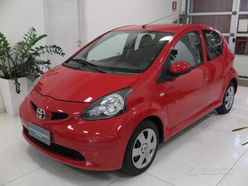 TOYOTA Aygo 1.0 12V VVT-i 5 porte Sol