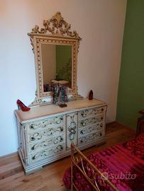 Cassettiera con specchiera stile Barocco 