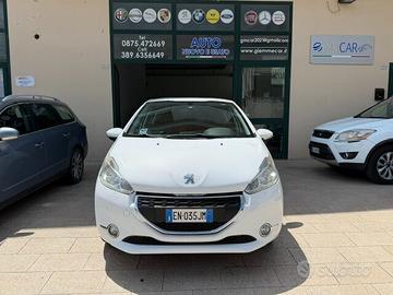 Peugeot 208 1.2 VTi 82 CV 5 porte Allure
