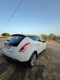 LANCIA Delta 1600 anno 2009