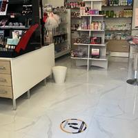 Arredamento attività commerciale