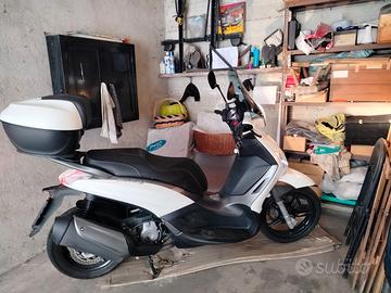 Beverly Piaggio 350