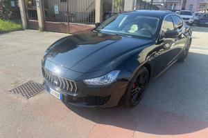 Maserati Ghibli V6 430 CV