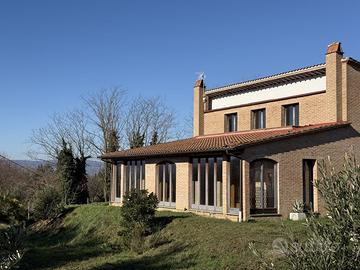 VP206 - vendita villa indipendente con vista