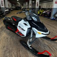 Motoslitta SkiDoo Renegade 600 E-Tec