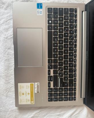 ASUS Vivobook 16 F1605ZA i5 12a Gen / 8GB RAM 512