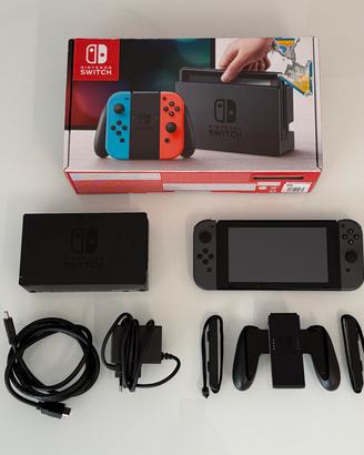 Console Nintendo Switch Completa con Scatola