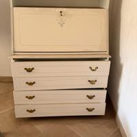 Mobile apribile a scrivania bianco