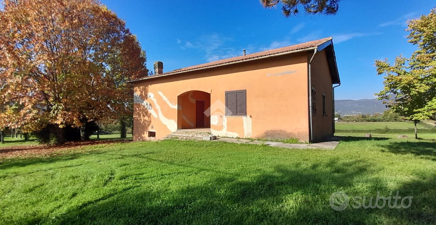 VILLA SINGOLA A VICO NEL LAZIO - View 2
