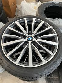 Cerchi in lega 18 completi di gomme BMW Serie 2023