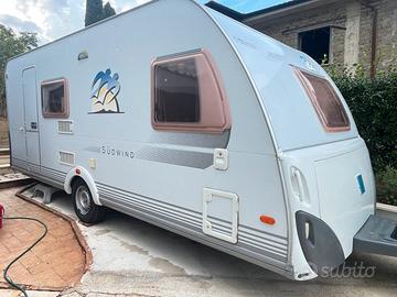 Roulotte knaus sudwind