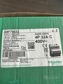 3 magnetotermici Schneider 4P 32A