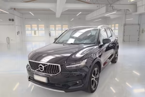 VOLVO XC40 T5 PLUG-IN HYBRID AUTO RECHARGE INSCRIP