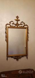 Specchio dorato stile antico / barocco con cimasa