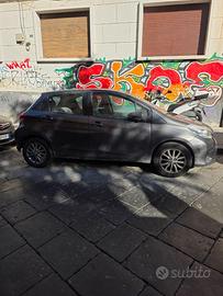 Toyota yaris anno 2011 benzina 1100 cambio manuale