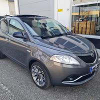 Lancia Ypsilon 1.2 KM 50000 Platinum