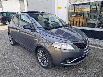 Lancia Ypsilon 1.2 KM 50000 Platinum