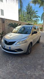 Lancia y PLATINUM