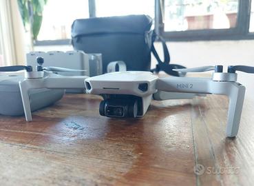DRONE DJI MINI 2 con 2 kit caricabatterie