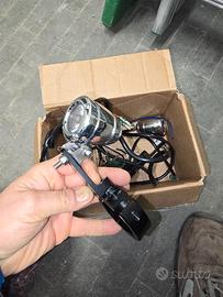 Faro led aggiuntivo e griglia di protezione