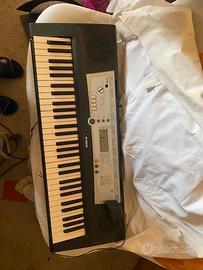 Tastiera digitale YAMAHA YPT-200
