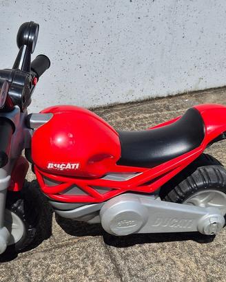 Gioco moto a spinta modello Ducati