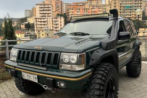 Jeep  v8