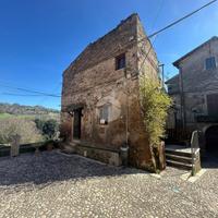 3 LOCALI A MAGLIANO SABINA