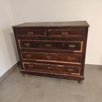 Vecchia credenza