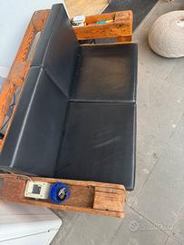 Divanetto legno Epal con cuscini in pelle e acces.