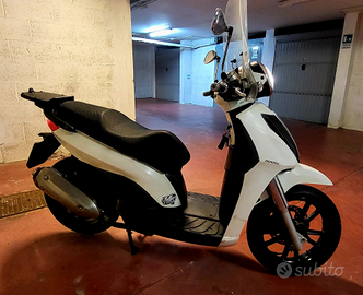 Piaggio Carnaby 300 - 2011