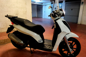 Piaggio Carnaby 300 - 2011