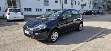 Auto Grande Punto Natural Power lounge