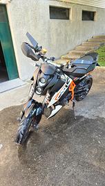 KTM Duke 690 R (2011) – Guidabile con patente A2 